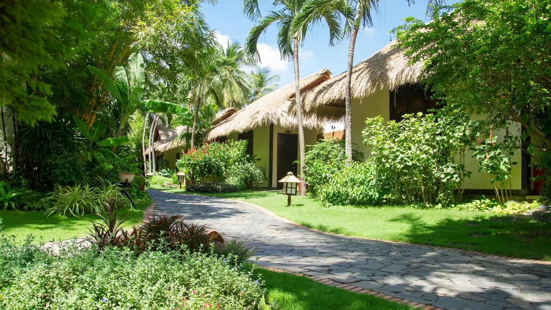 Bamboo Village Beach Resort & Spa Phan Thiết 4*,