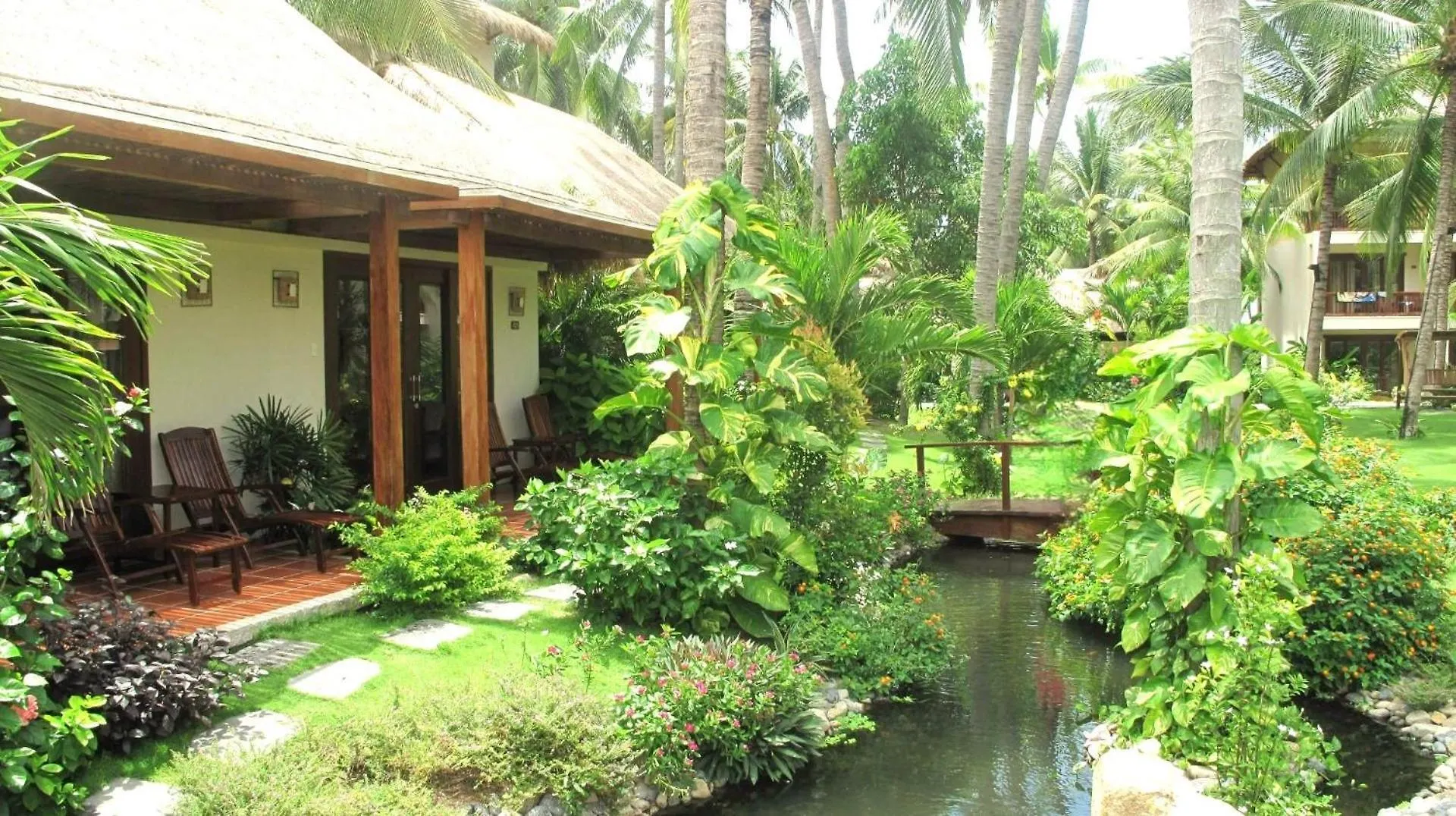 Bamboo Village Beach Resort & Spa Phan Thiet 4*,